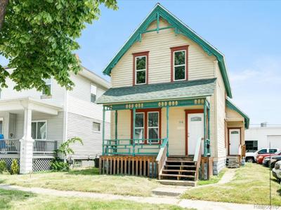 718 Superior Street
