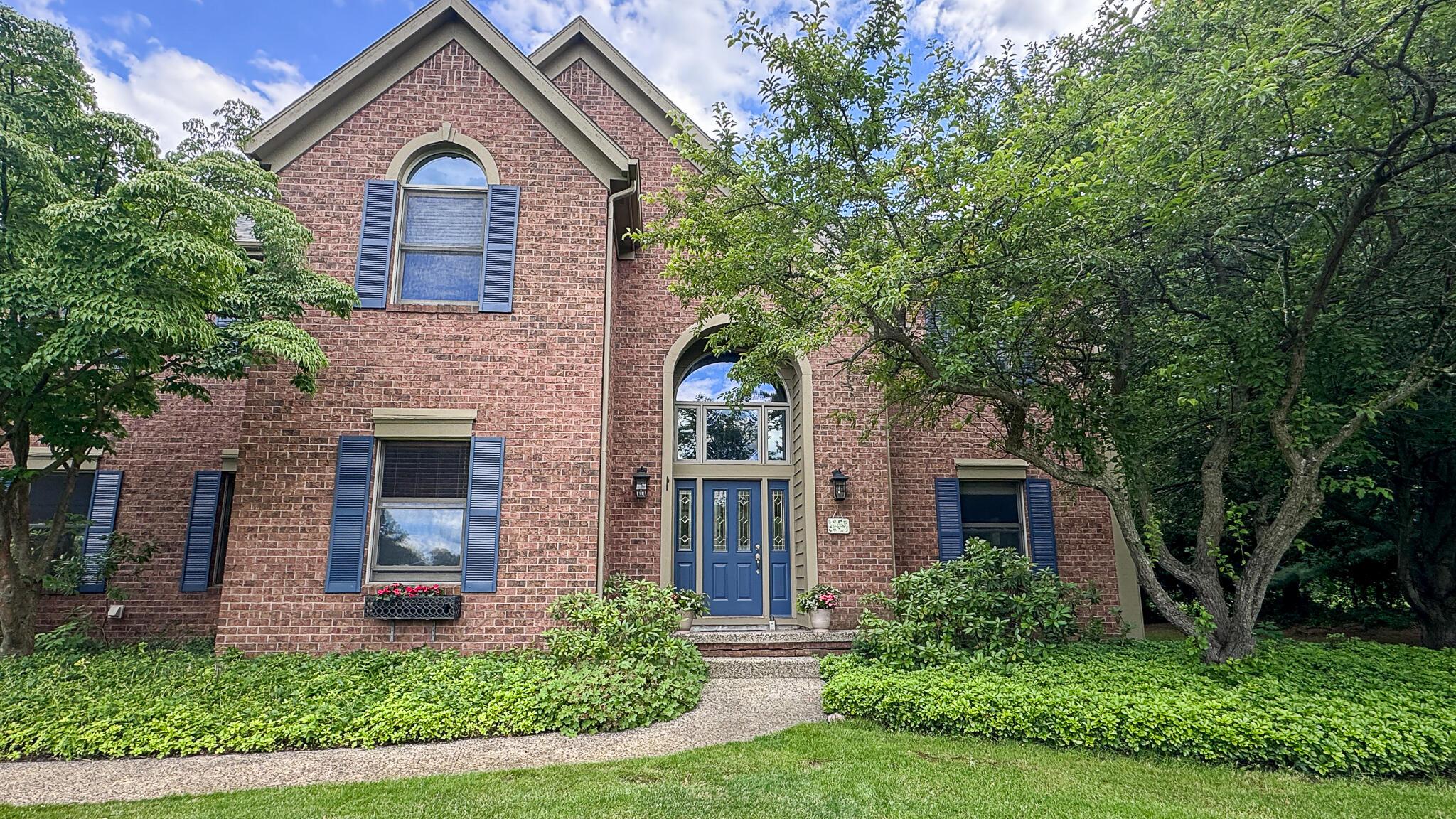 Image 3: 7494 Bridle Path-2
