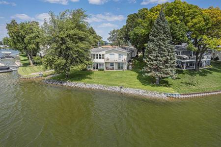 152 Castlewood Drive