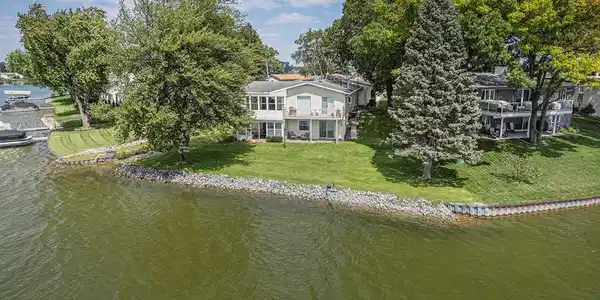 152 Castlewood Drive