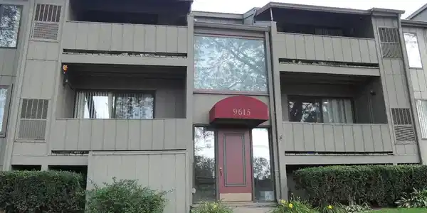 9615 Bayview Dr Unit #303