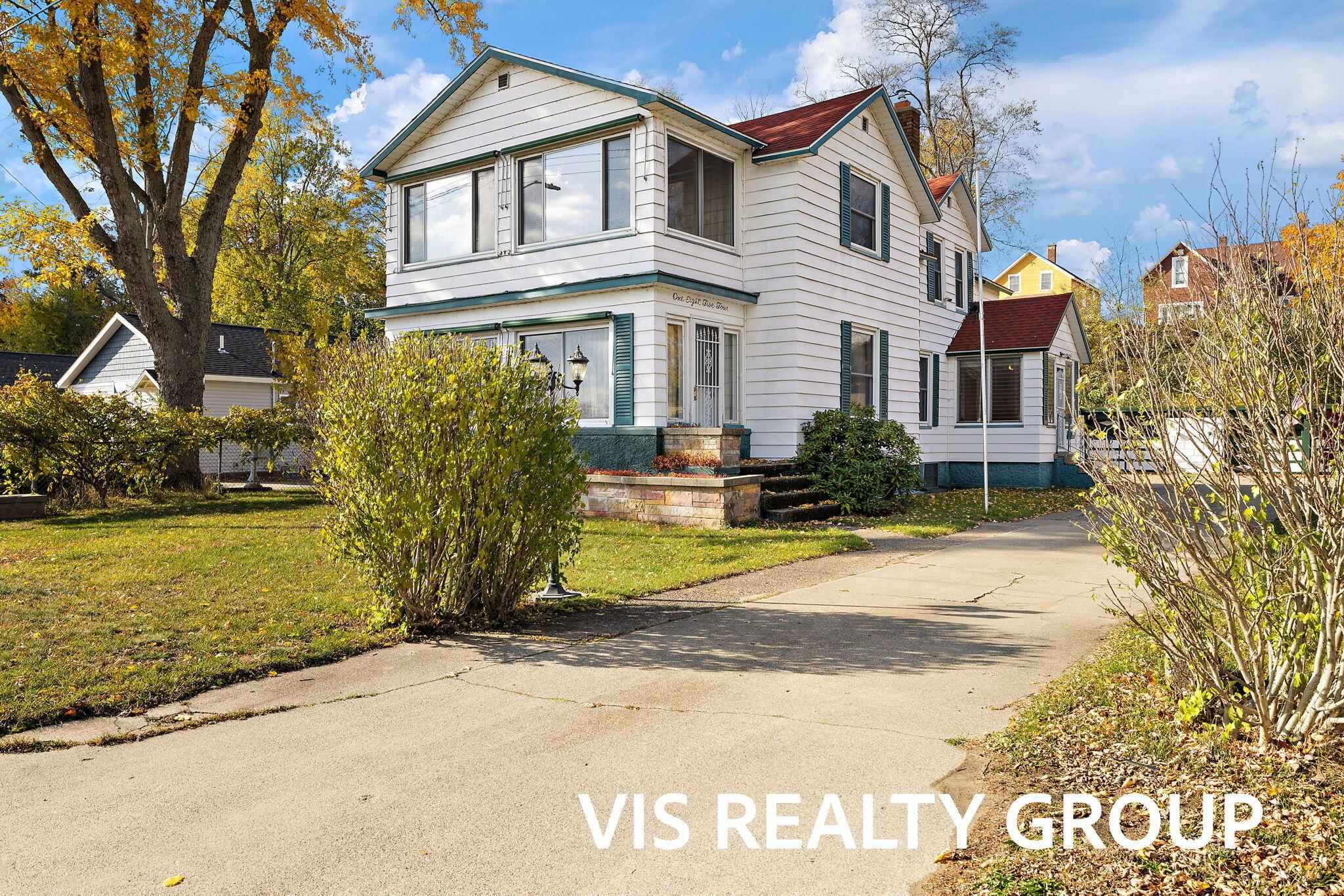 Image 3: 2-web-or-mls-2R9A4409