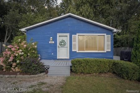 3292 Highland Boulevard