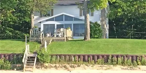 8060 Crescent Beach Road