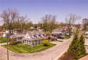 1720 S LAKE Court