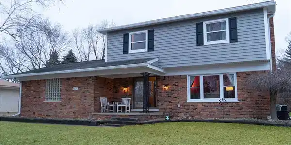 3226 GOLFHILL Drive
