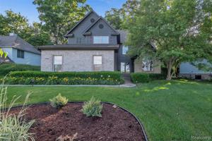 1046 THOMPSON SHORE Drive