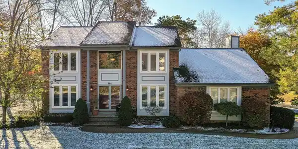 104 WATERVIEW Drive