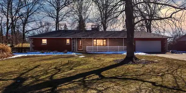 48 SUNNYSIDE Drive