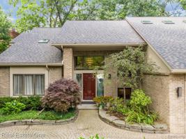 4463 ROLLING PINE Drive