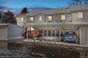 4964 OAK HILL DR #70