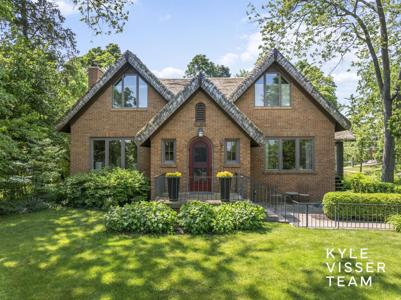2346 Lake Drive