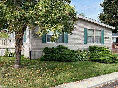 230 Shoreline W Drive