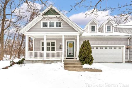 601 Lakeview Lane