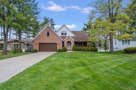 11434 Oakwood Drive