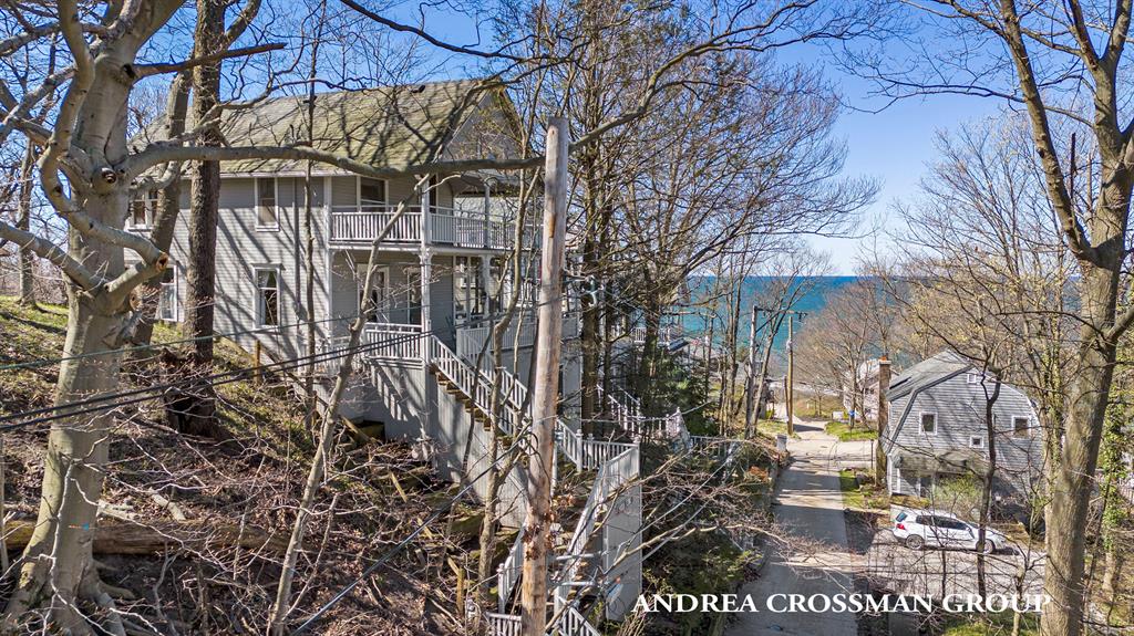 2396 Cedar Walk, Laketown Twp, MI lhrmls02149729