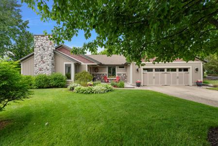 6553 W Via Vista Court