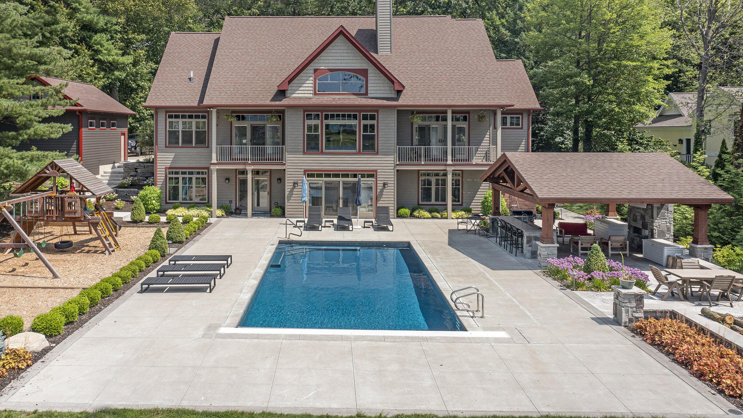 Image 2: Back of House