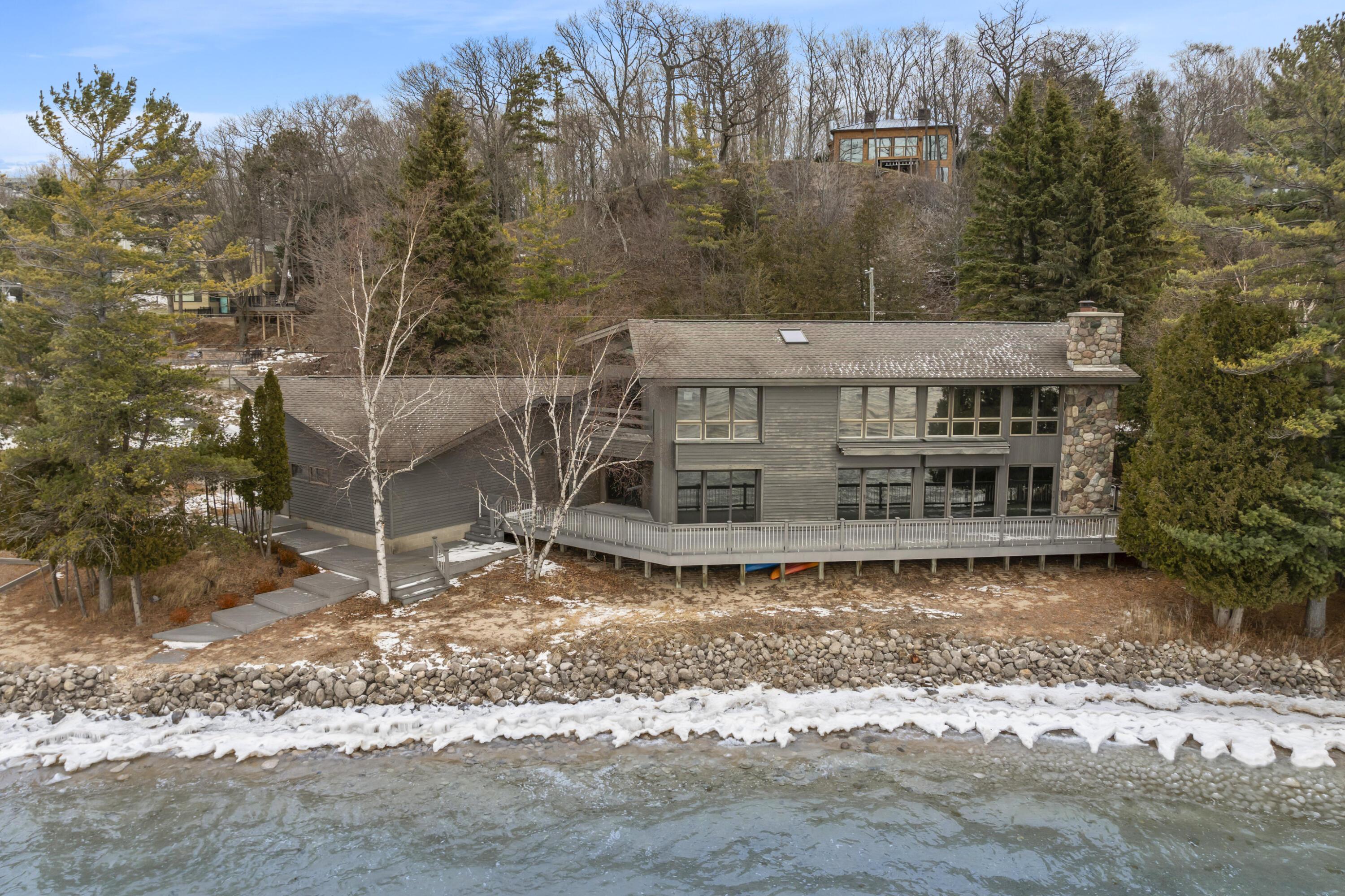 Image 1: DJI_20251221145934_0025_D