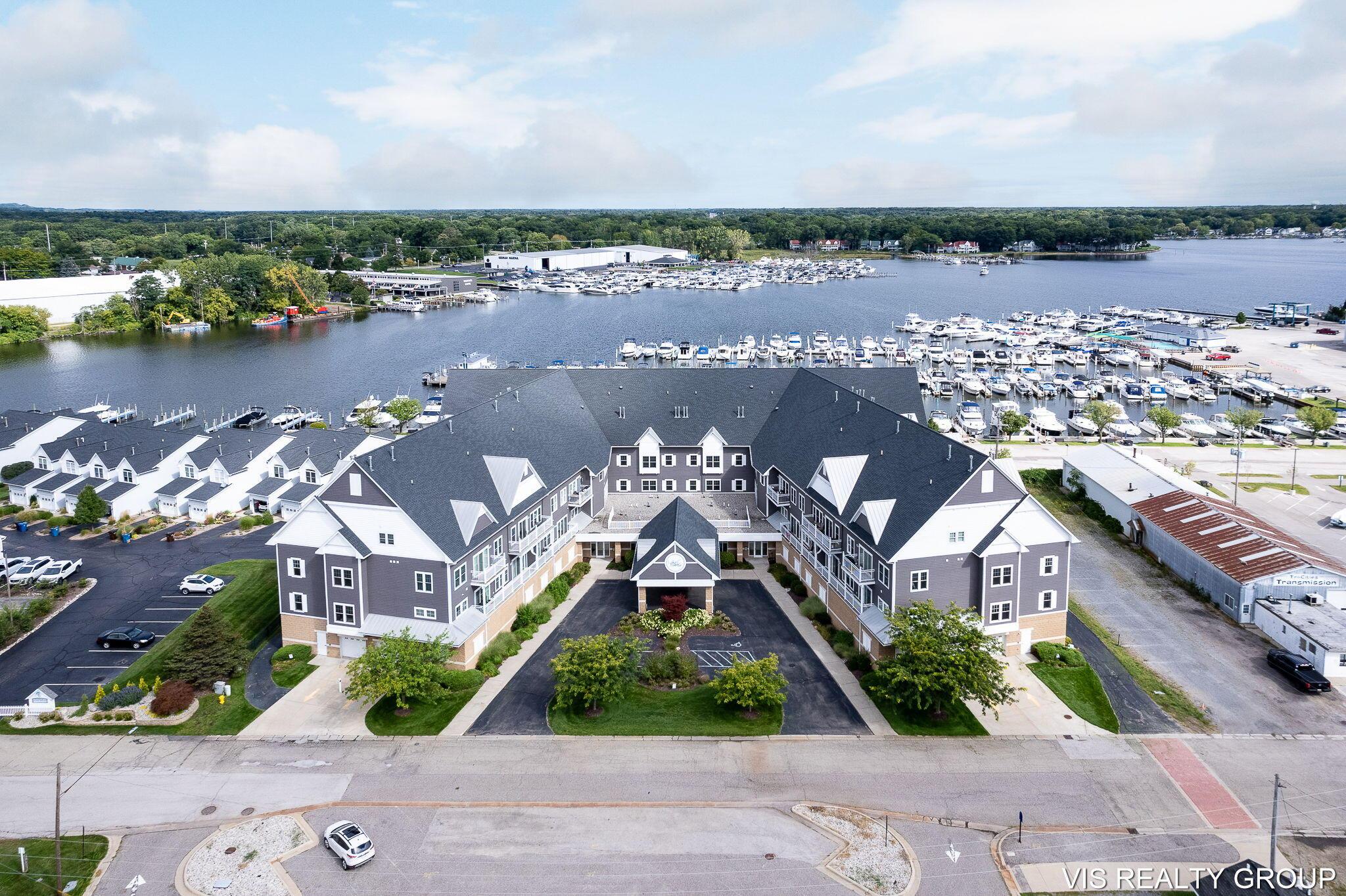 Image 4: 3-web-or-mls-917 W savidge St Spring Lak