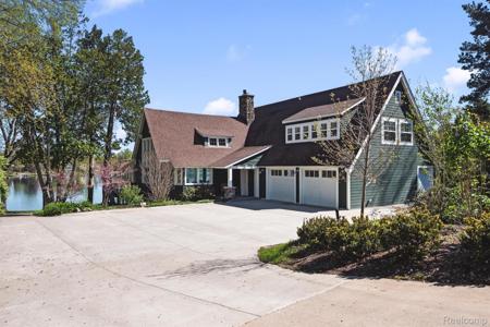 6390 Commerce Road
