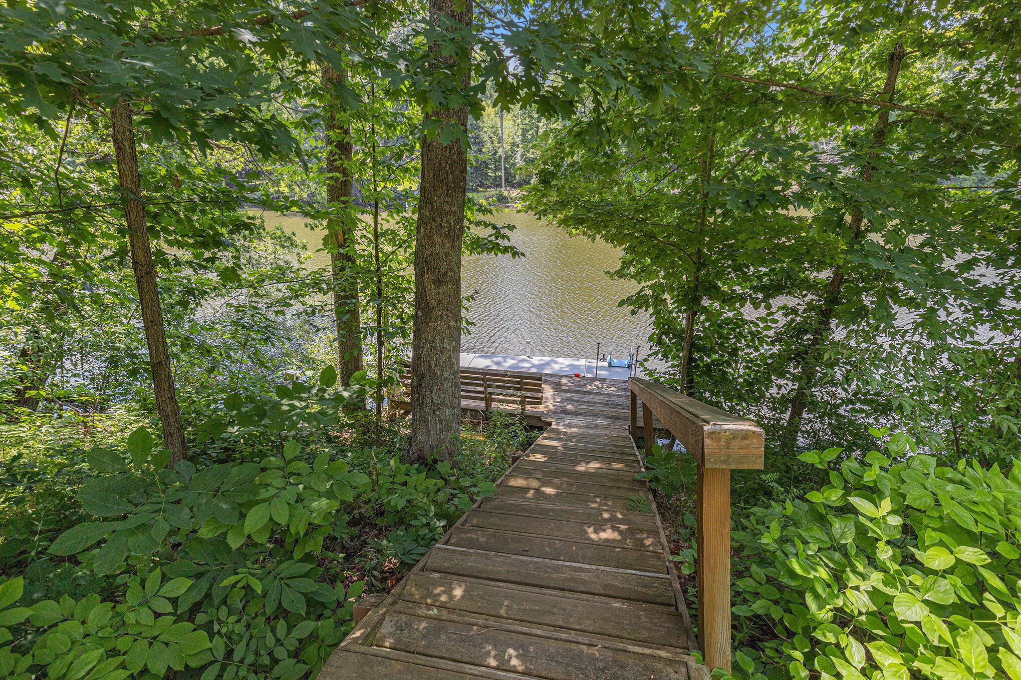 Image 3: PATH TO DOCK