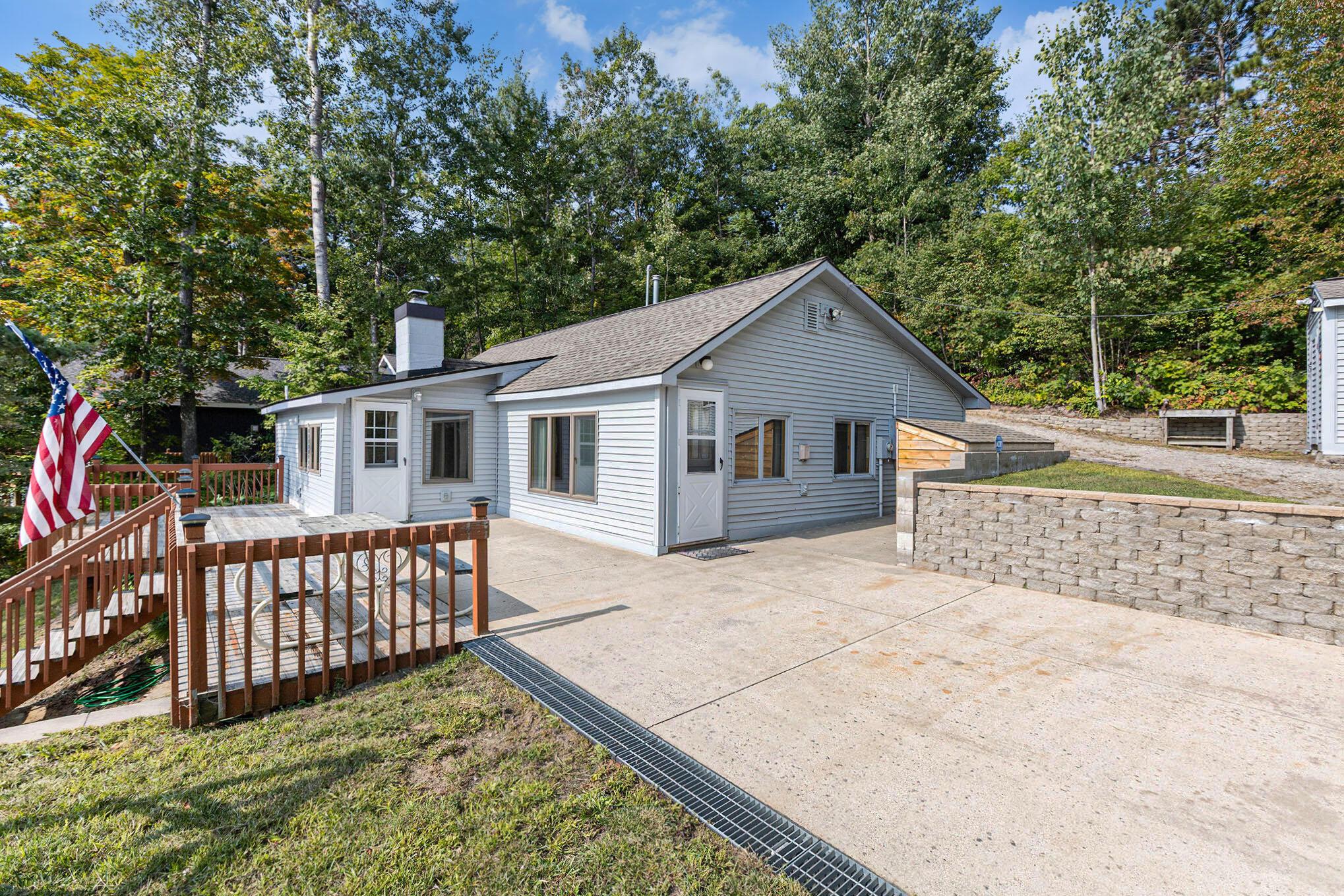 Image 3: 8804 Sunset Trl