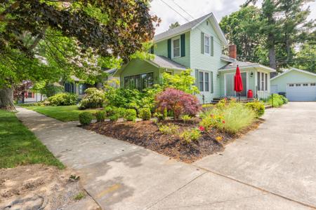 318 Superior Street