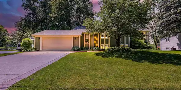 2815 CANDLEWICK Drive