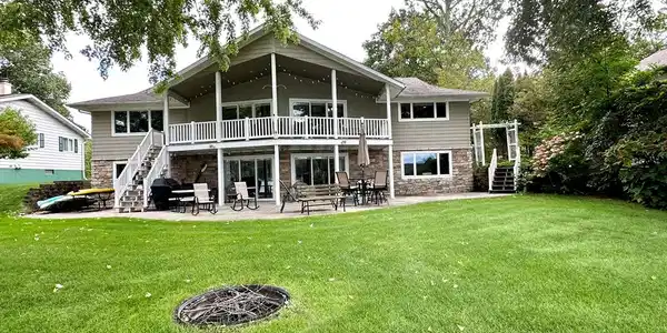 6358 E Billings