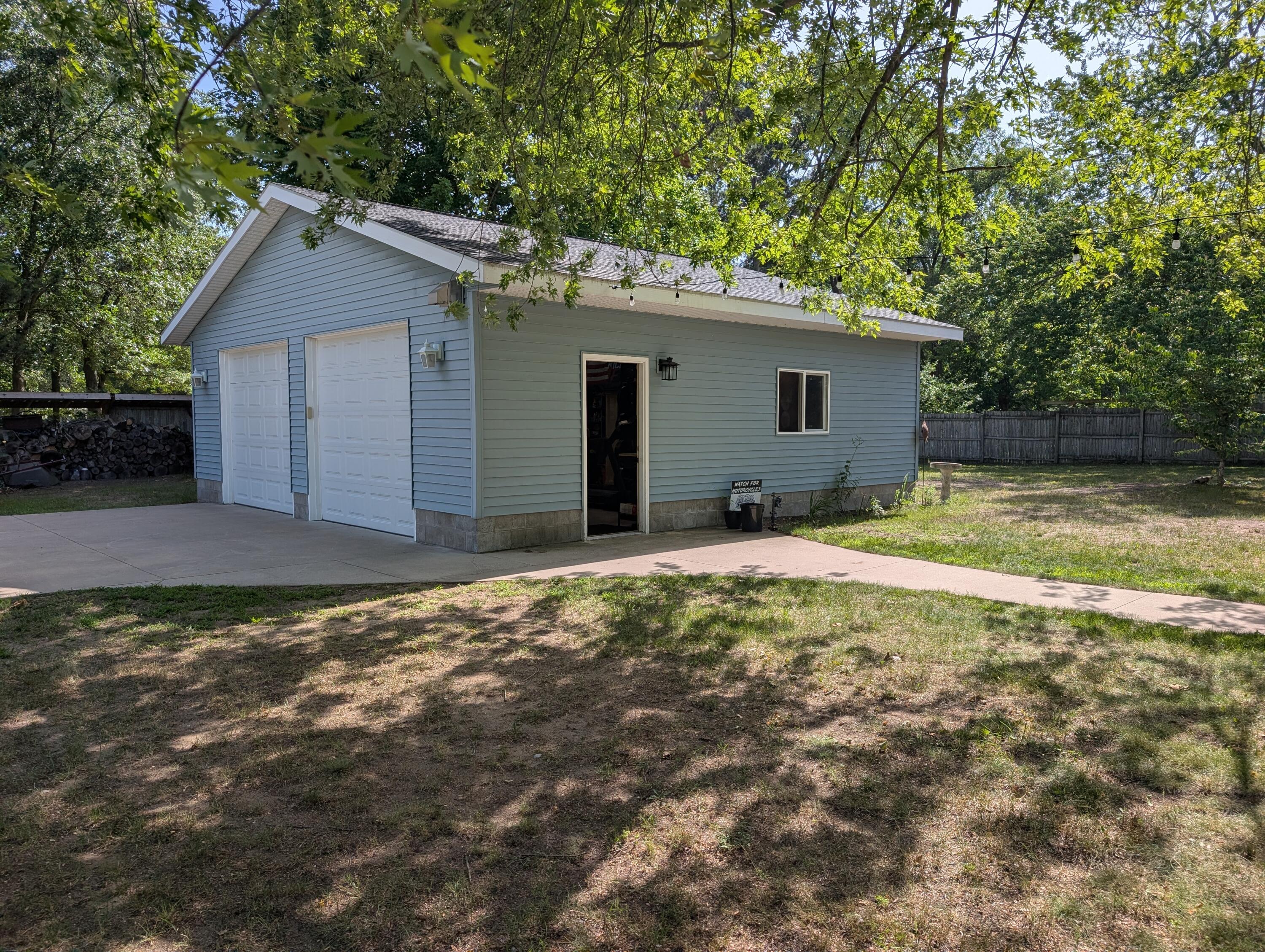 Image 3: Randall - Garage side