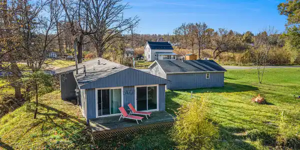 1464 E Center Road