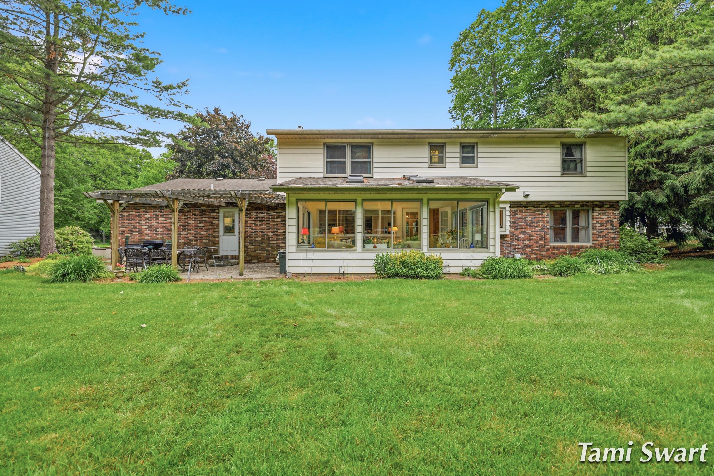 Image 4: 17484_beech_hill_dr_066