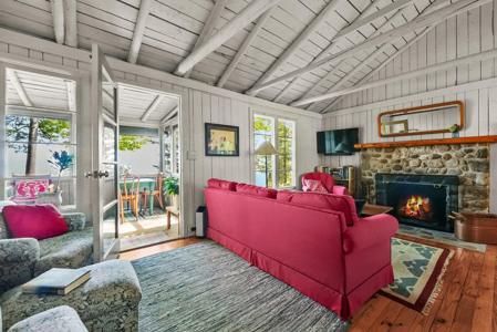 11880 N Seven Pines Road