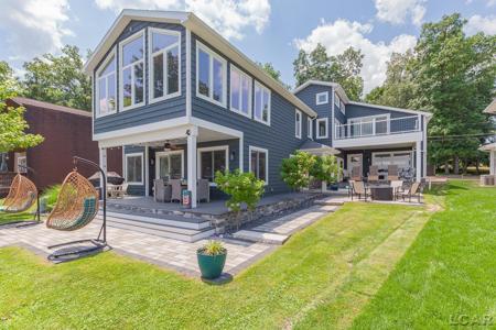 8210 Clarks Cove