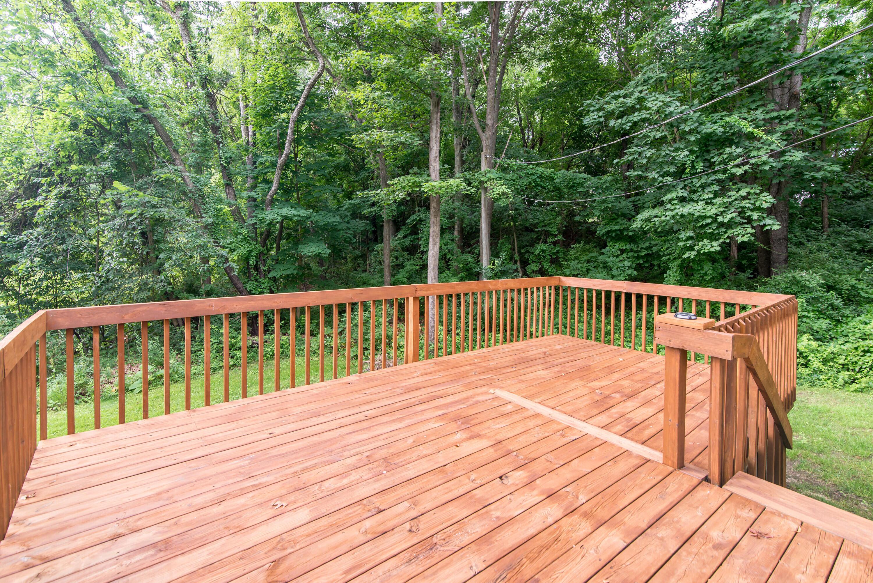 Image 3: MLS3 - Rear Deck