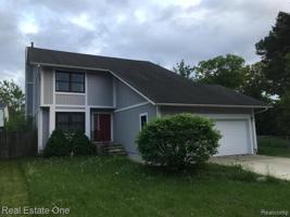 3895 CRESTHAVEN Drive