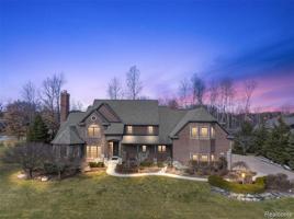 3662 LAKE EDGE Drive