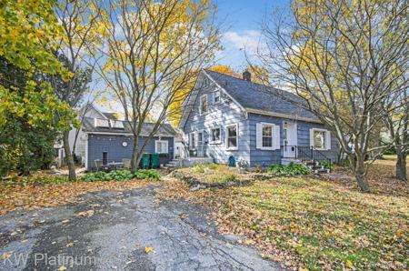 715 Thornapple Street