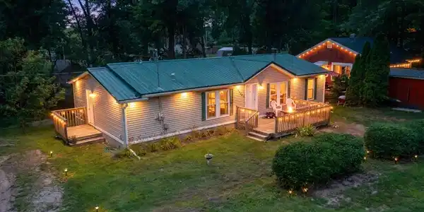 1325 Hillside Drive
