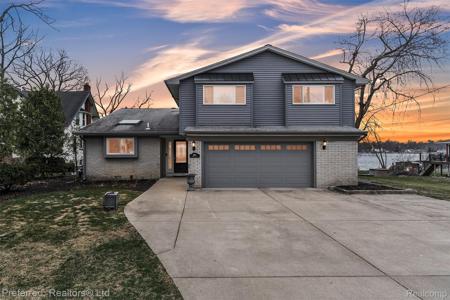 4869 Motorway Drive