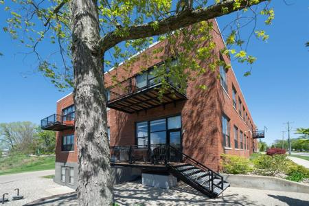 525 Superior Street Unit 101