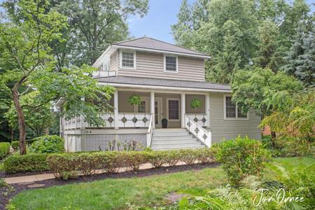 104 Oakwood Avenue