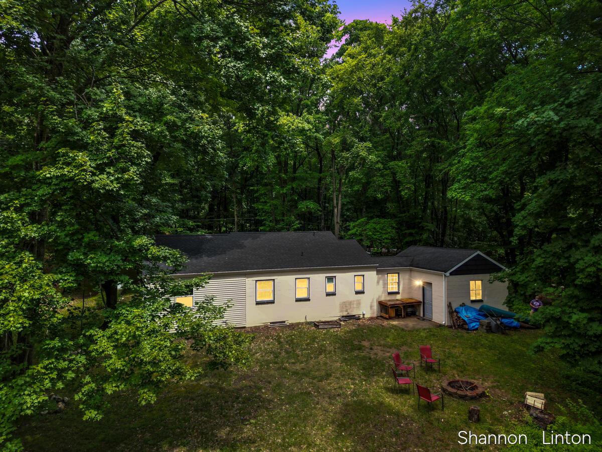 Image 2: 746-West-48th_302