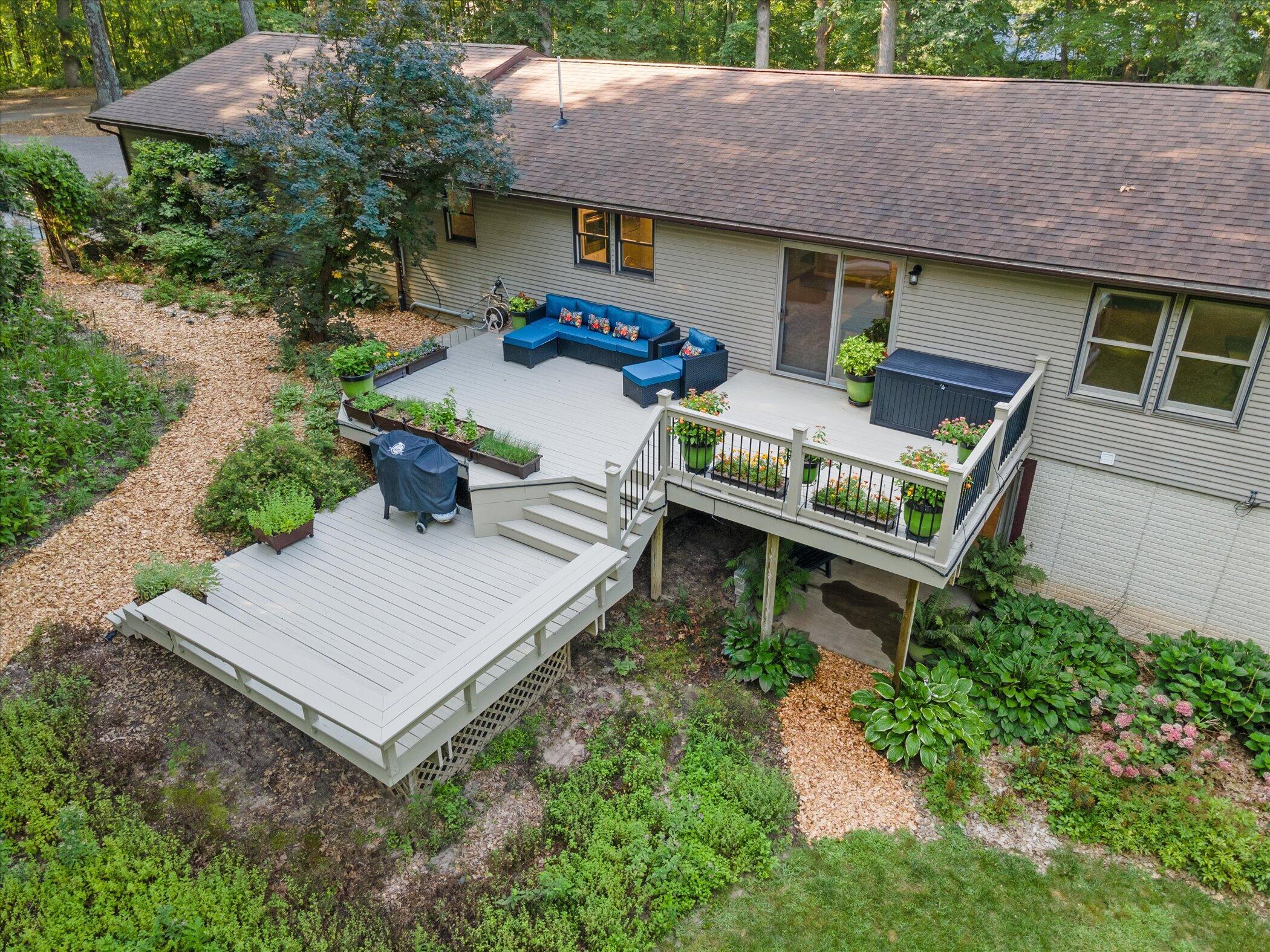 Image 1: 51-12045-Jenks-St-NE-Belding-MI-48809-Wi