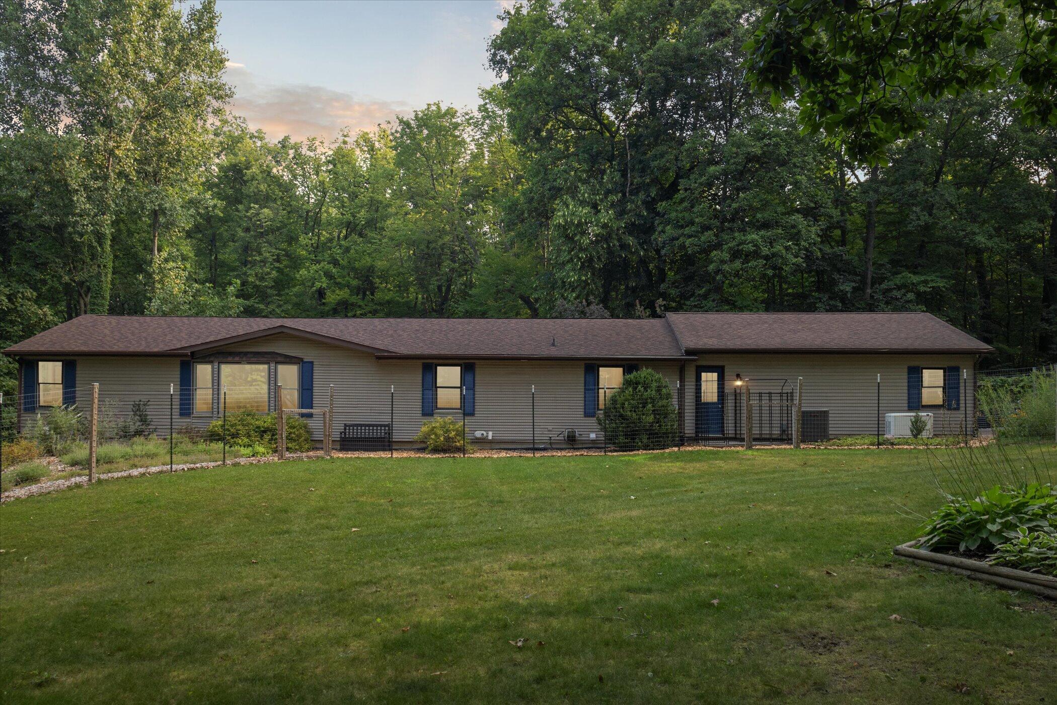 Image 4: 01-12045-Jenks-St-NE-Belding-MI-48809-Wi