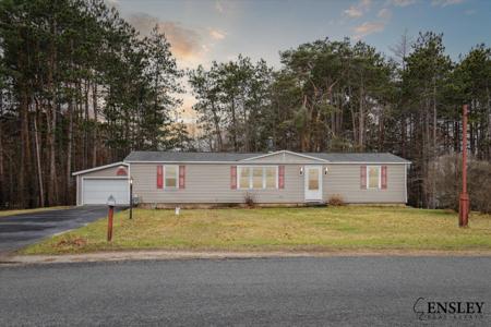 8901 W Suwanee Trail