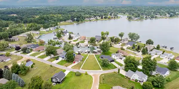 118 N Grand Pointe Drive
