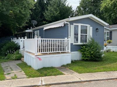 176 Shoreline E Drive
