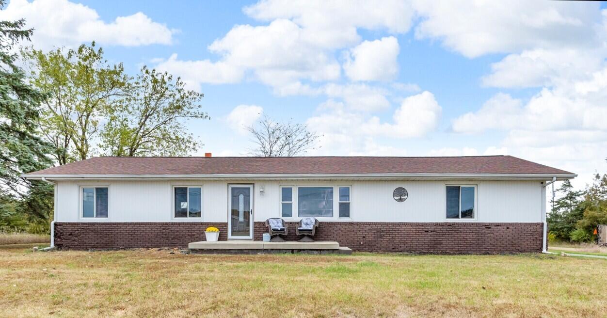 Image 2: Ranch Style